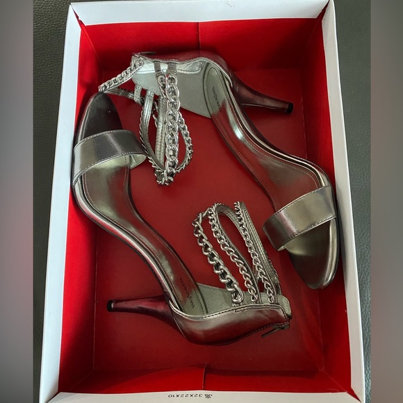 NWB Style & Co. Silver Evening Party Heels Chain Details Shoes Sz 8.5 M - Picture 1 of 12